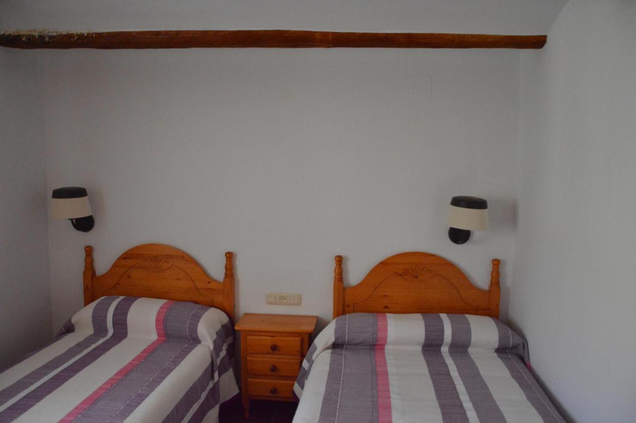 Hostal De Montana La Casa Grande Nogueruelas Exteriör bild
