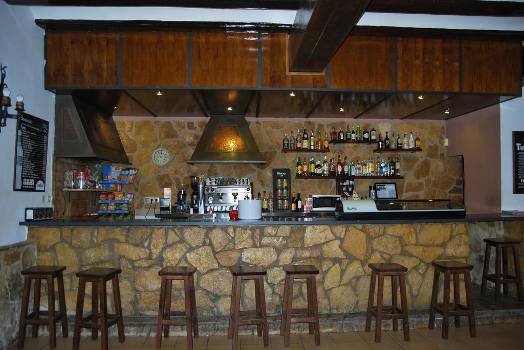 Hostal De Montana La Casa Grande Nogueruelas Exteriör bild